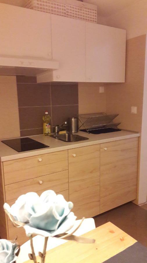 Dora Hotel Njivice Luaran gambar